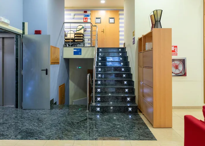 Alda Xinzo מלון שינזו דה לימיה